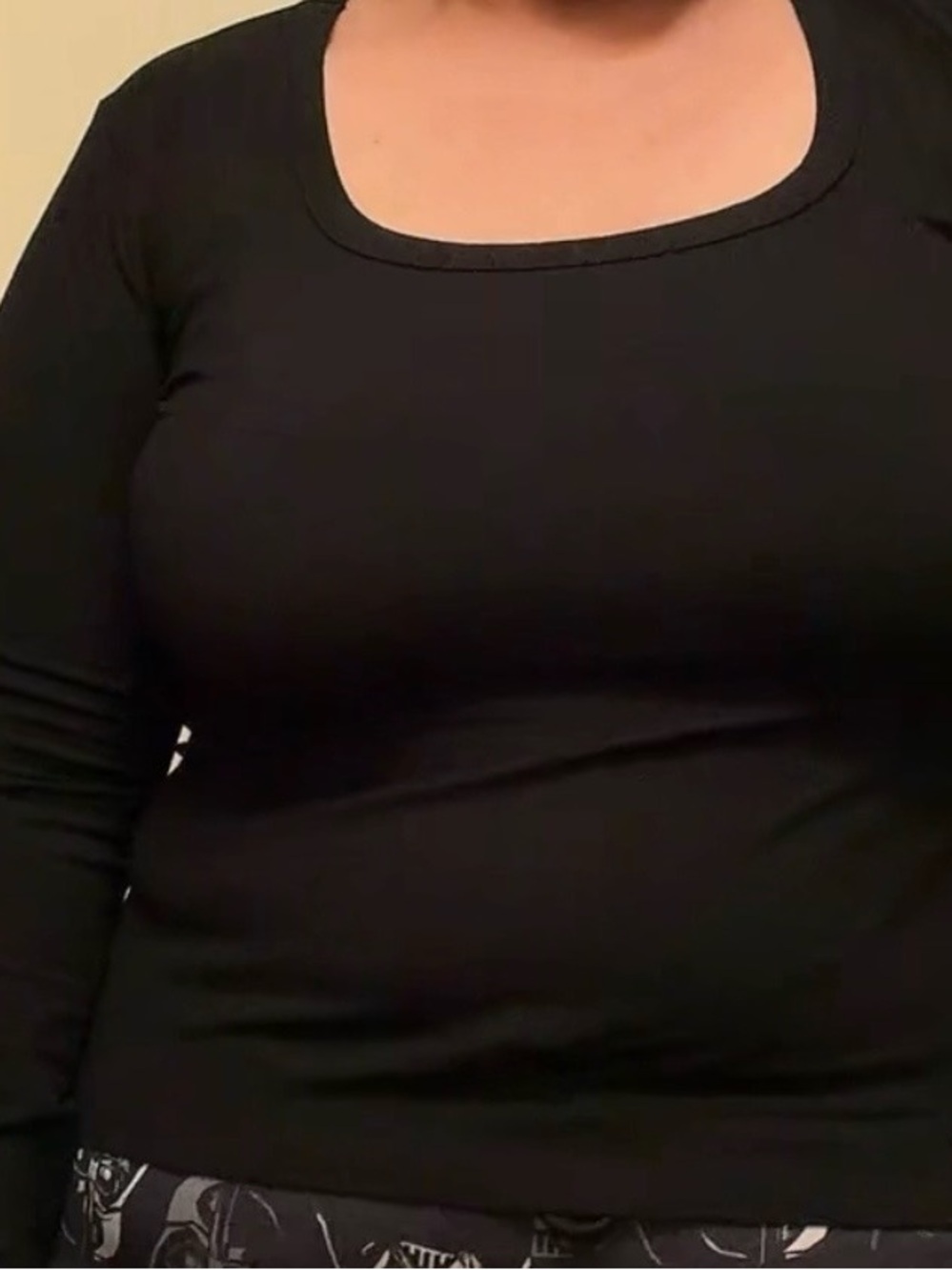 Women’s Black Long-Sleeve Scoop Neck Tee